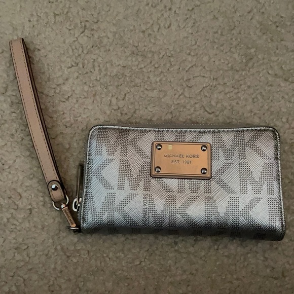 Michael Kors Handbags - Silver Michael Kors Wallet/wristlet